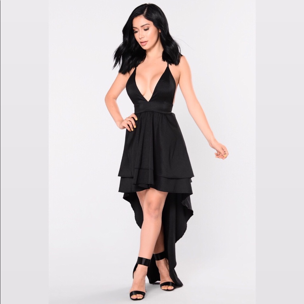 Fashion nova Taffeta Dress Hi Lo Bottom